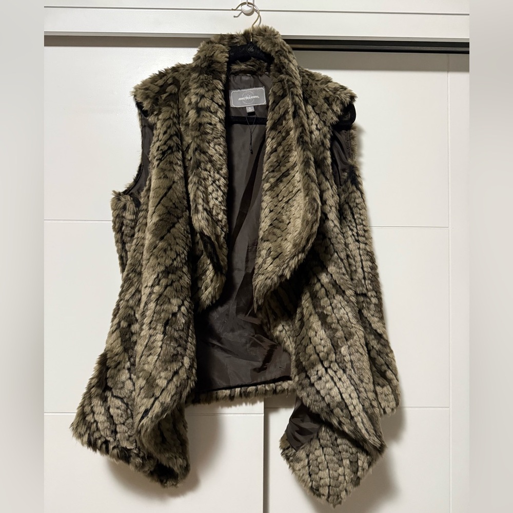Johnston & Murphy Faux Fur Teddy Jacket in Brown and Black